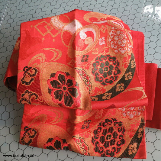 Nagoya Obi Kimonogürtel  Kringel und Tomoe Seiden Jacquard mit viel Gold