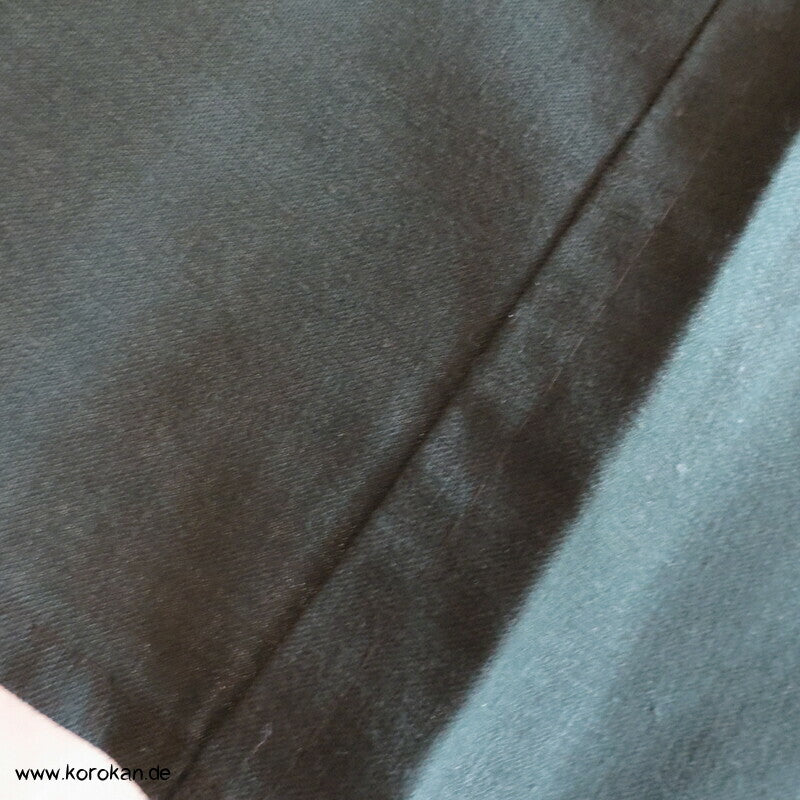 riesiges Furoshiki, Kanji auf dunkelgrün - Mittelnaht