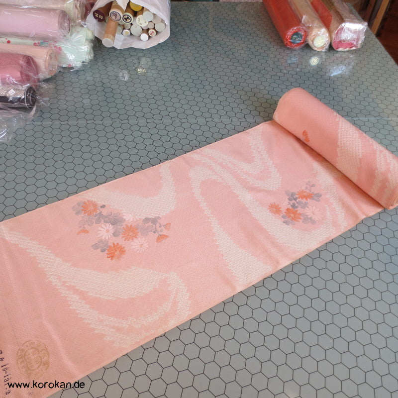 Shibori Flußlauf und Blüten Segaiha Damast japanische Kimono Seiden Stoffrolle