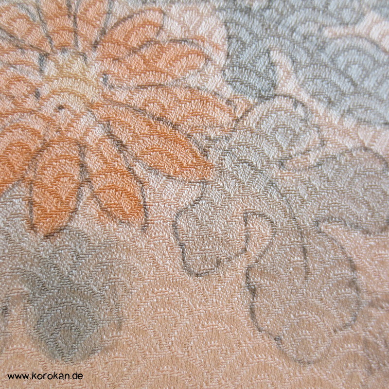 Shibori Flußlauf und Blüten Segaiha Damast japanische Kimono Seiden Stoffrolle