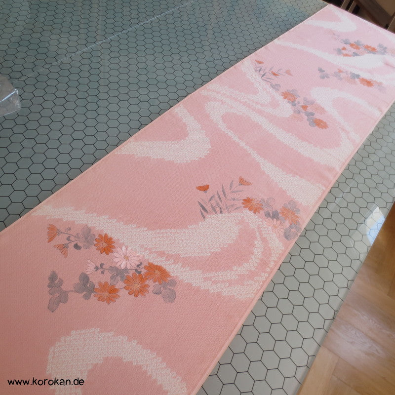 Shibori Flußlauf und Blüten Segaiha Damast japanische Kimono Seiden Stoffrolle