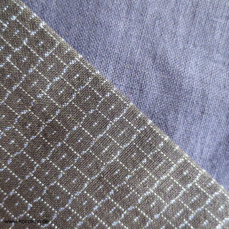Kimono und Haori Set in blau schwarzer Kasuri Kikko Tsumugi Seide