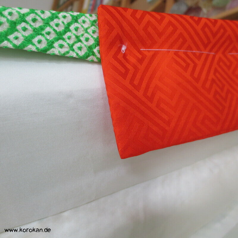 Kimono Full Shibori Päonien und Wellen Furisode, mit Goldstickerei