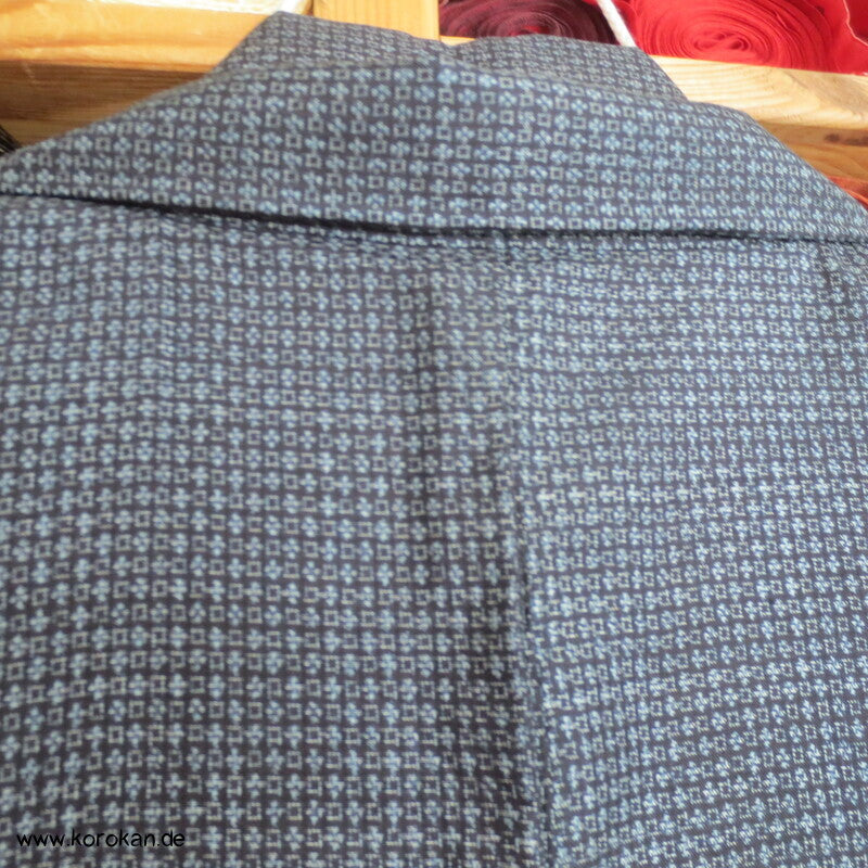 blauer Kasuri Seiden Tsumugi Ensemble, Kimono + Haori