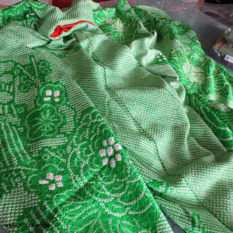 Kimono Full Shibori Päonien und Wellen Furisode, mit Goldstickerei