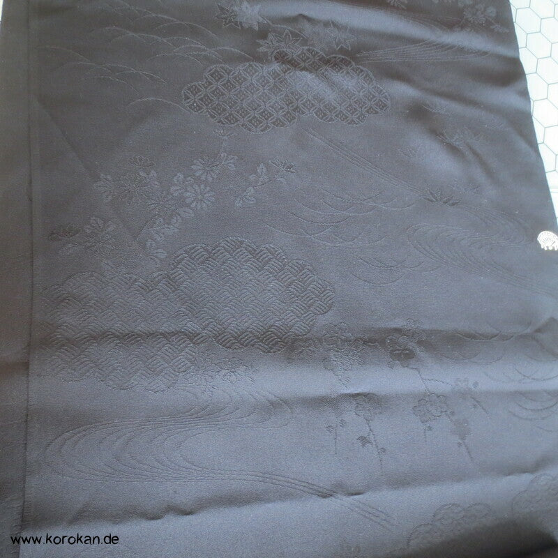 schwarzer Haori Kimono Damast Seiden Stoffrest