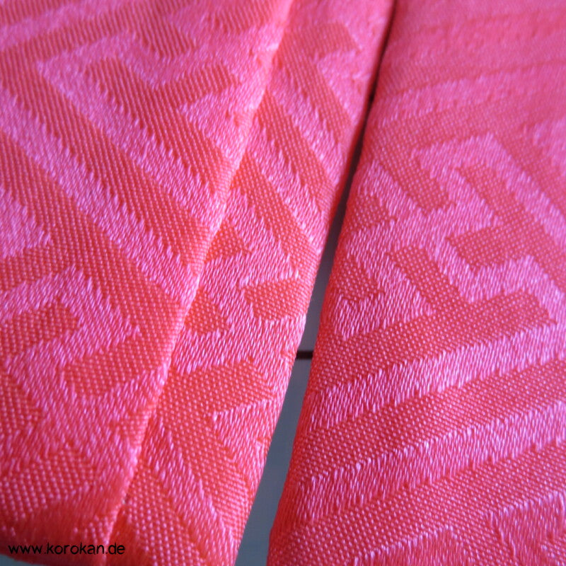 neon pink HanEri, gepolsterte Sayagata Seide