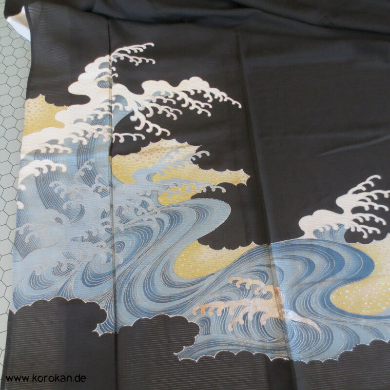 tosende Wellen Tomesode Rho Seide Kimono, halbtransparent