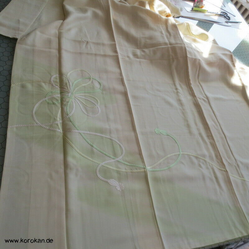 gestickter Kumihimo Tsukesage Kimono