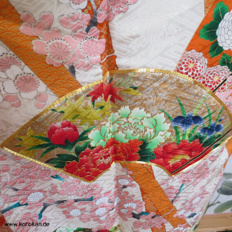 Shibori Fluß, Fächer mit Blüten, Bambusstäbe Furisode Sayagata Seidendamast Kimono