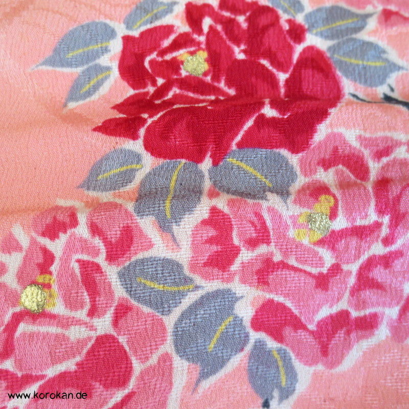 1950'er oder früher Rosen mit Goldakzenten Seidendamast Komon Kimono