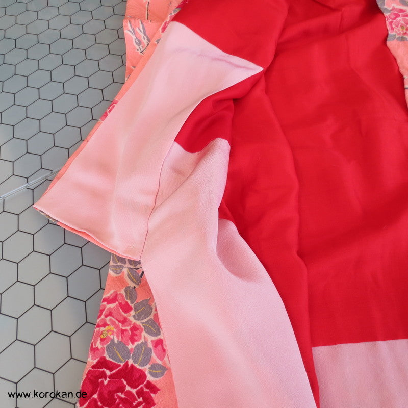 1950'er oder früher Rosen mit Goldakzenten Seidendamast Komon Kimono