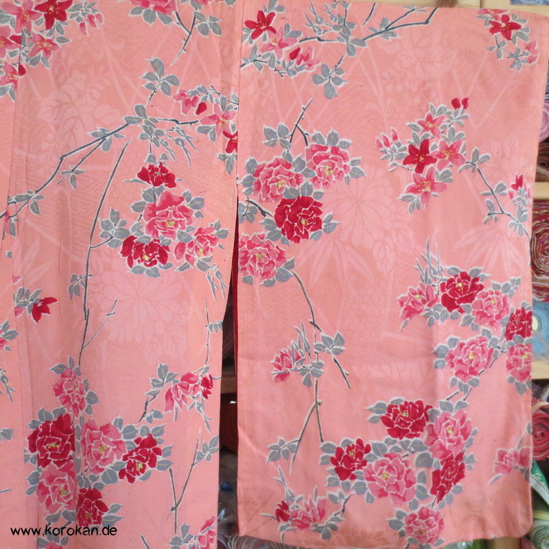 1950'er oder früher Rosen mit Goldakzenten Seidendamast Komon Kimono
