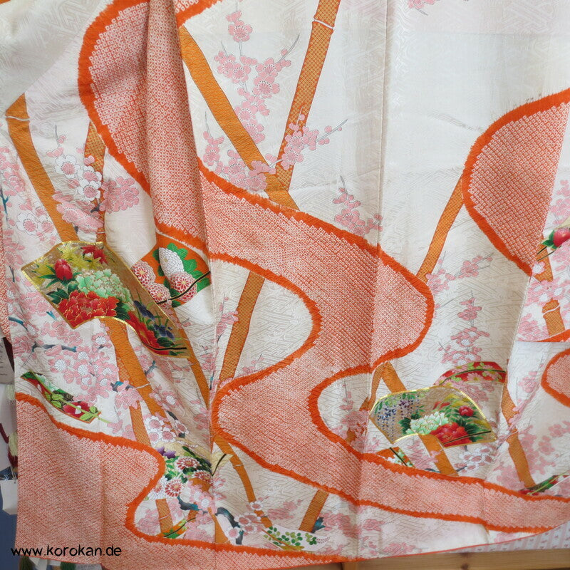 Shibori Fluß, Fächer mit Blüten, Bambusstäbe Furisode Sayagata Seidendamast Kimono