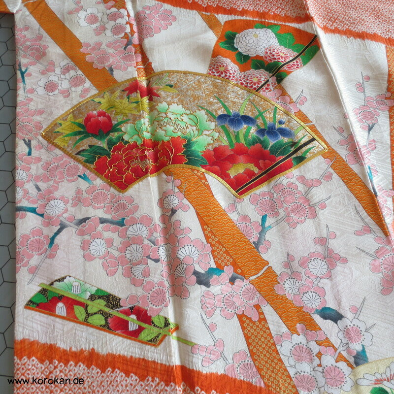Shibori Fluß, Fächer mit Blüten, Bambusstäbe Furisode Sayagata Seidendamast Kimono