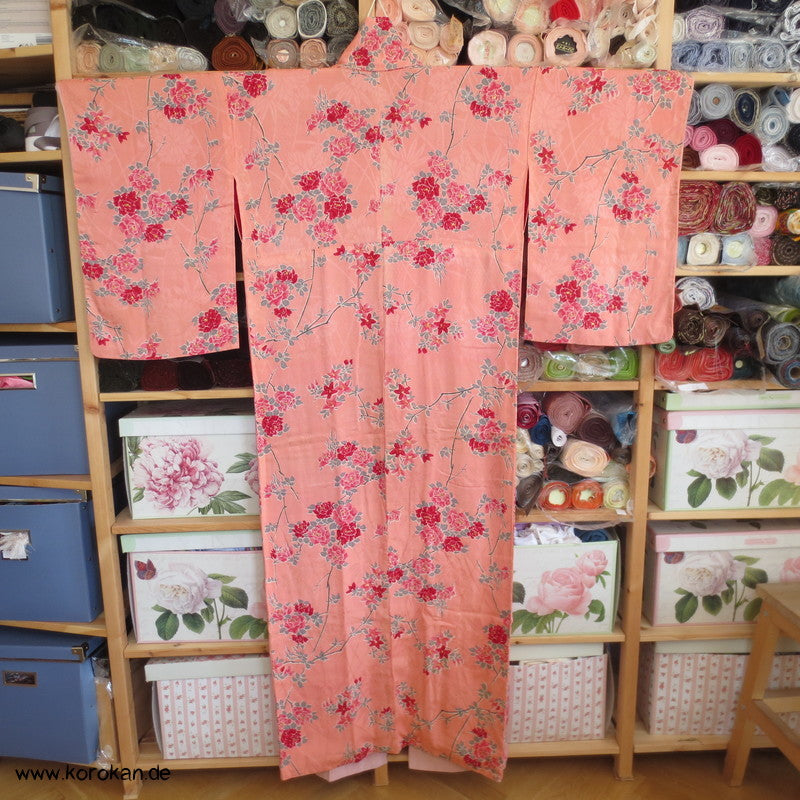 1950'er oder früher Rosen mit Goldakzenten Seidendamast Komon Kimono
