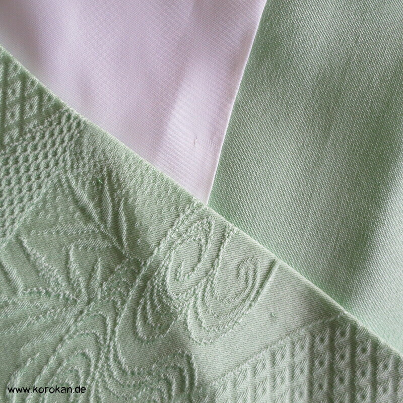 Iromuji Kimono Seidendamast, jade Hitta Matzukawabishi