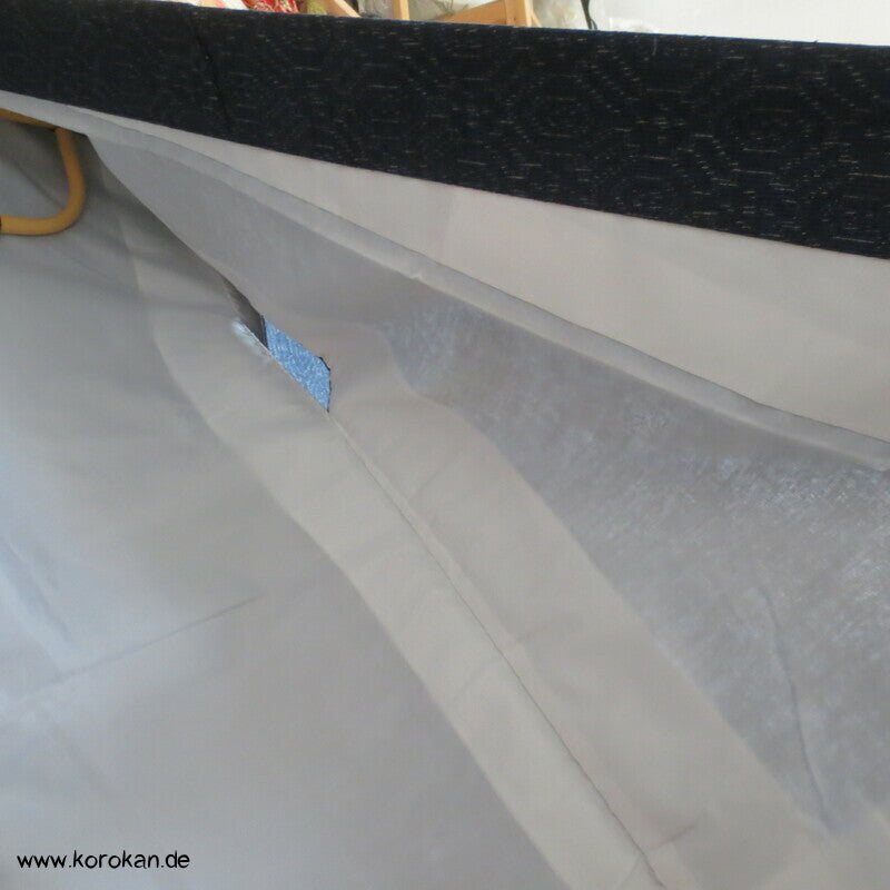 japanischer Kikko Sechseck Kasuri Tsumugi Seiden Kimono