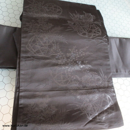 schwarz gewebte Blumenkörbe Fukuro Obi
