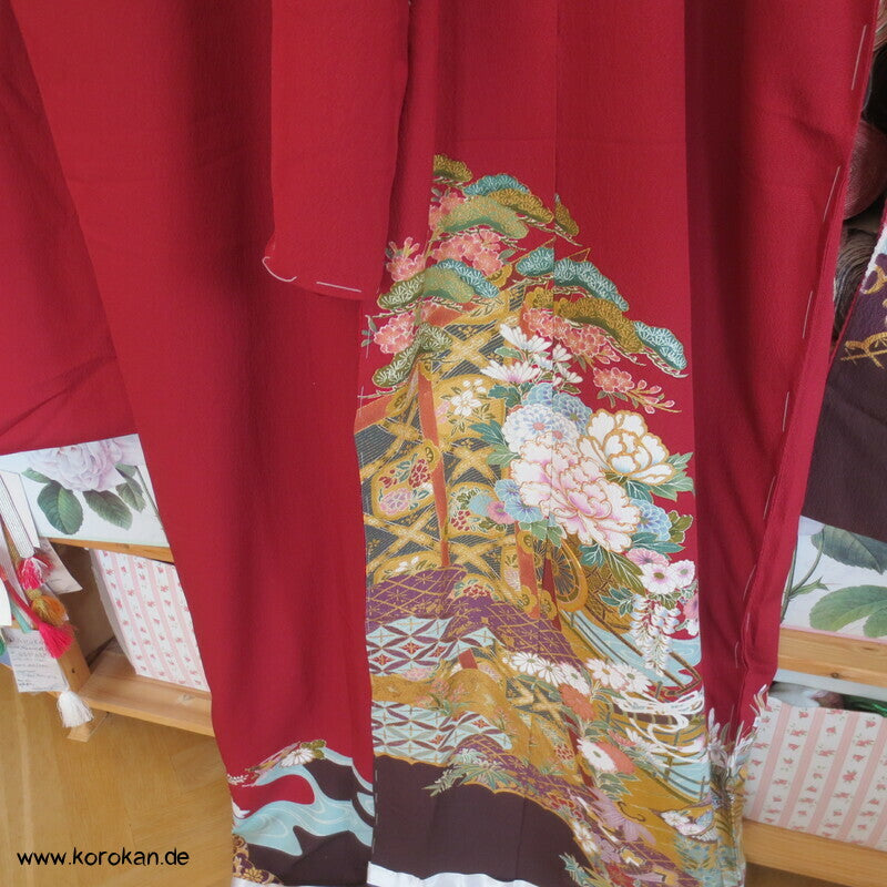 weinrot, klassische Muster Furisode, Seiden Karieba