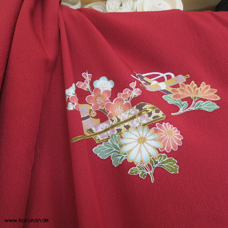 weinrot, klassische Muster Furisode, Seiden Karieba