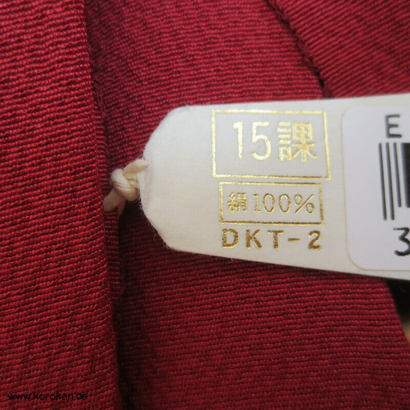 weinrot, klassische Muster Furisode, Seiden Karieba