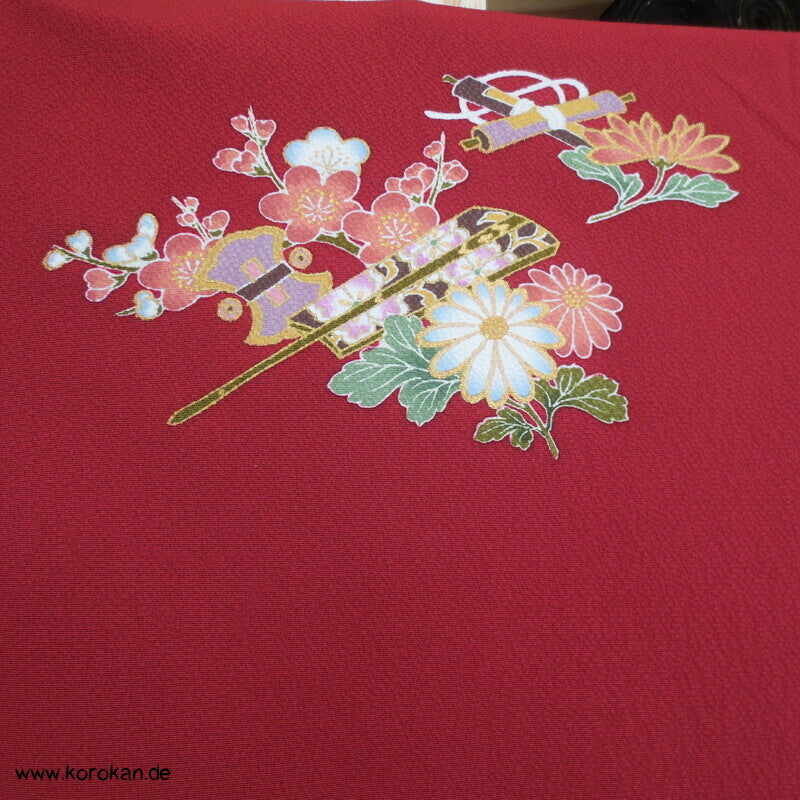 weinrot, klassische Muster Furisode, Seiden Karieba