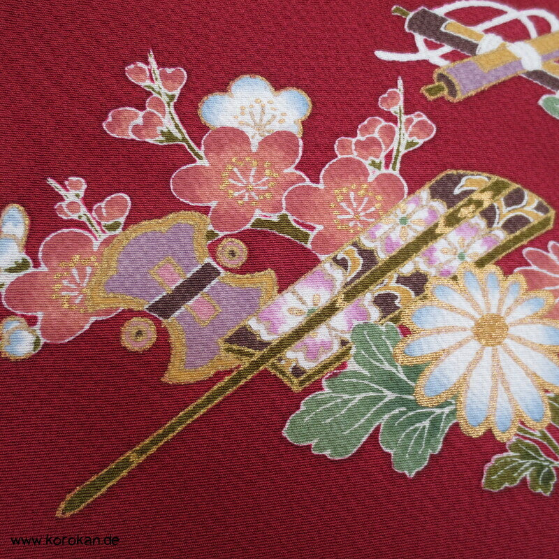 weinrot, klassische Muster Furisode, Seiden Karieba