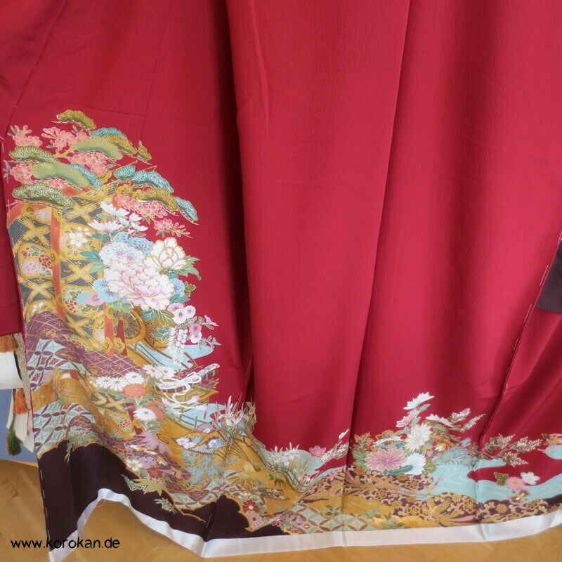weinrot, klassische Muster Furisode, Seiden Karieba
