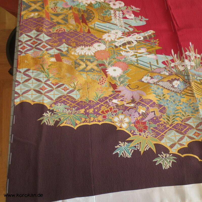 weinrot, klassische Muster Furisode, Seiden Karieba