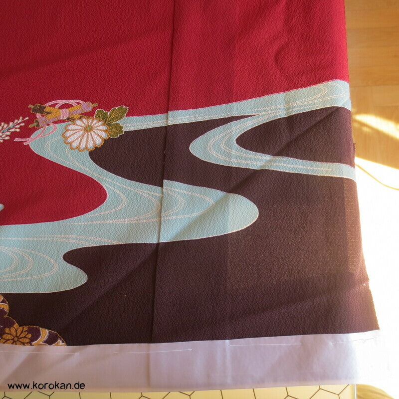 weinrot, klassische Muster Furisode, Seiden Karieba