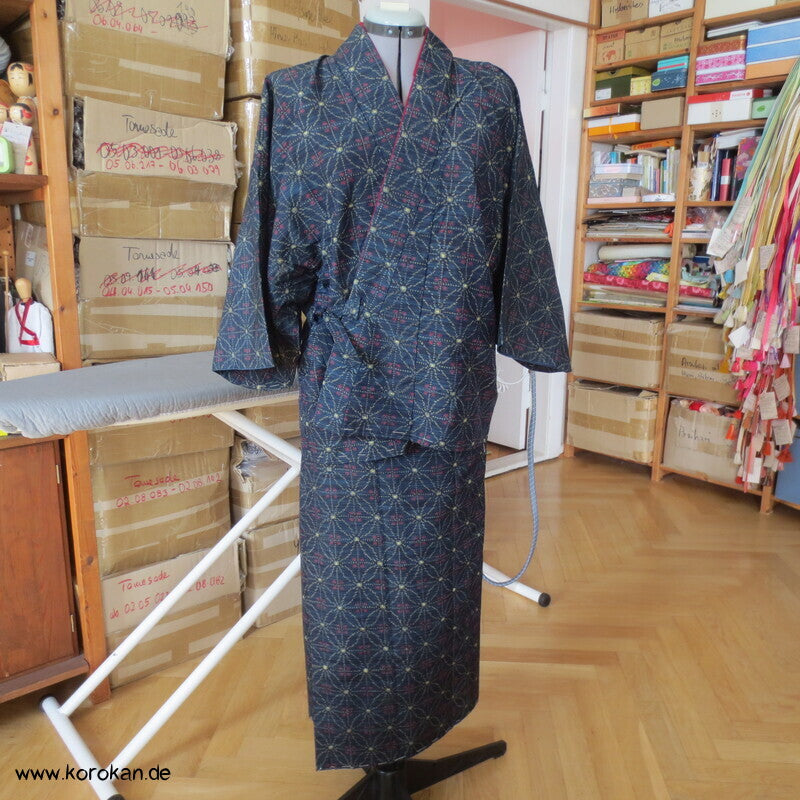 Tsumugi Kasuri zweiteiliger Kimono aus Dochugi + Wickelrock