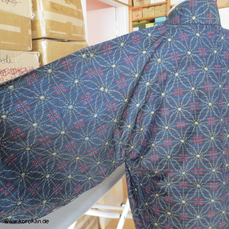 Tsumugi Kasuri zweiteiliger Kimono aus Dochugi + Wickelrock