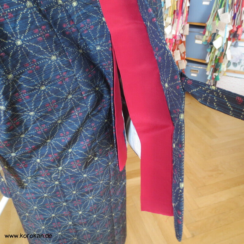 Tsumugi Kasuri zweiteiliger Kimono aus Dochugi + Wickelrock