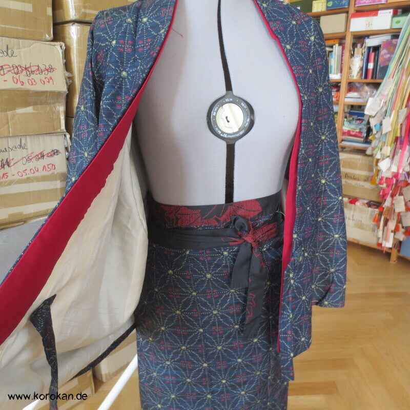 Tsumugi Kasuri zweiteiliger Kimono aus Dochugi + Wickelrock
