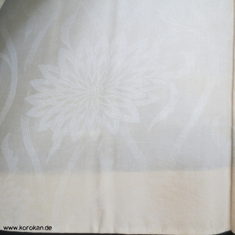bunte Bento Boxen auf schwarzer Seide Haori Kimono Jacke