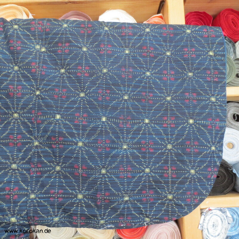 Tsumugi Kasuri zweiteiliger Kimono aus Dochugi + Wickelrock