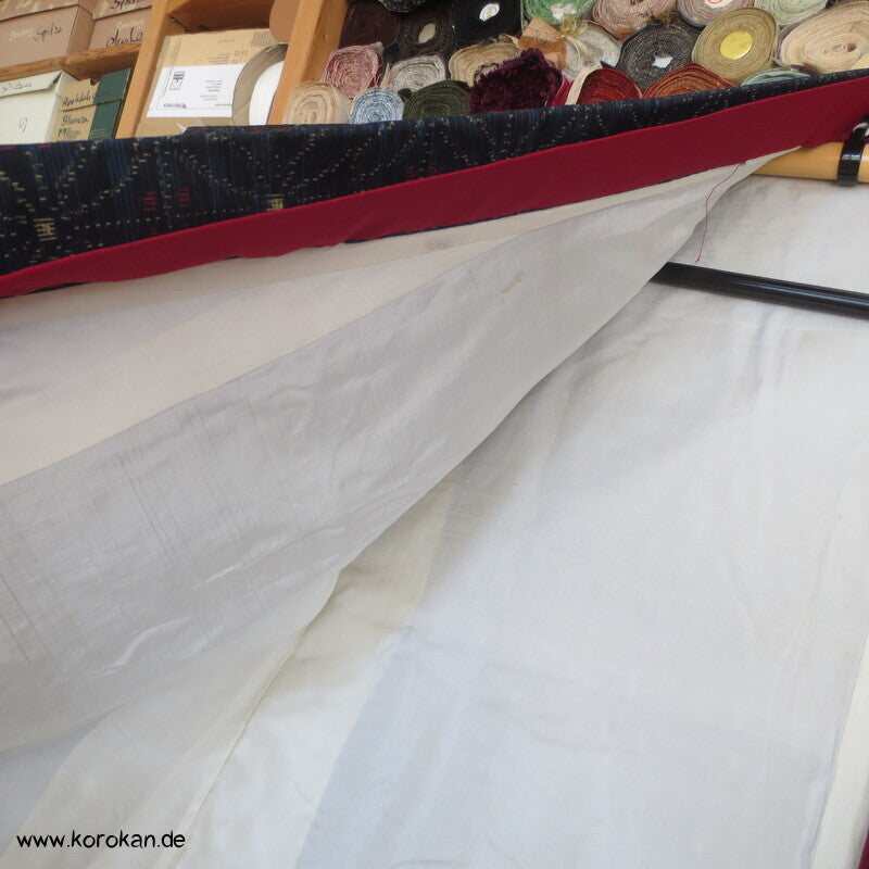 Tsumugi Kasuri zweiteiliger Kimono aus Dochugi + Wickelrock