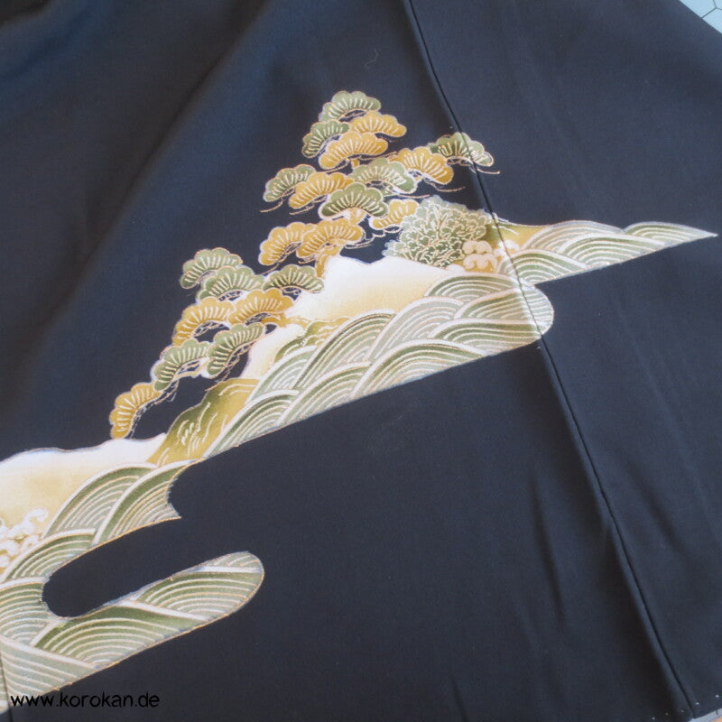 Tempellandschaft mit Stickerei Tomesode Kimono Seiden Kimono