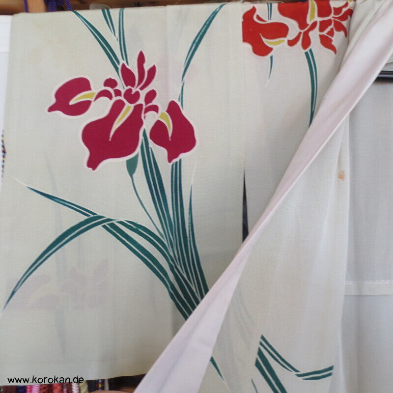 Seide Juban Unterkimono Iris auf kieselfarbenem Crepe