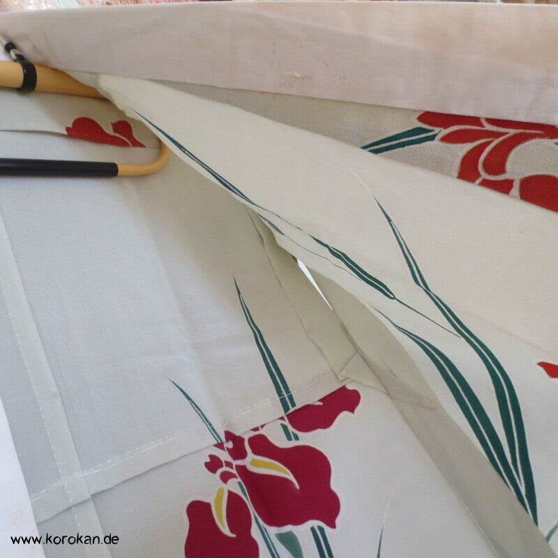 Seide Juban Unterkimono Iris auf kieselfarbenem Crepe