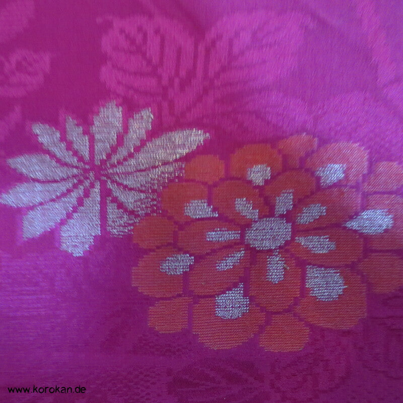 Urushi und Silber Seidenbrokat Ume Blüten antike Haori Kimono Jacke