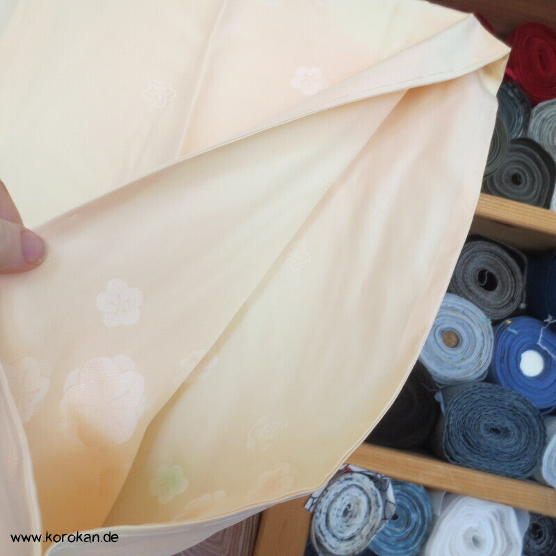 Ume Blüten Shibori Elemente Seidendamast Juban Unterkimono, wie neu