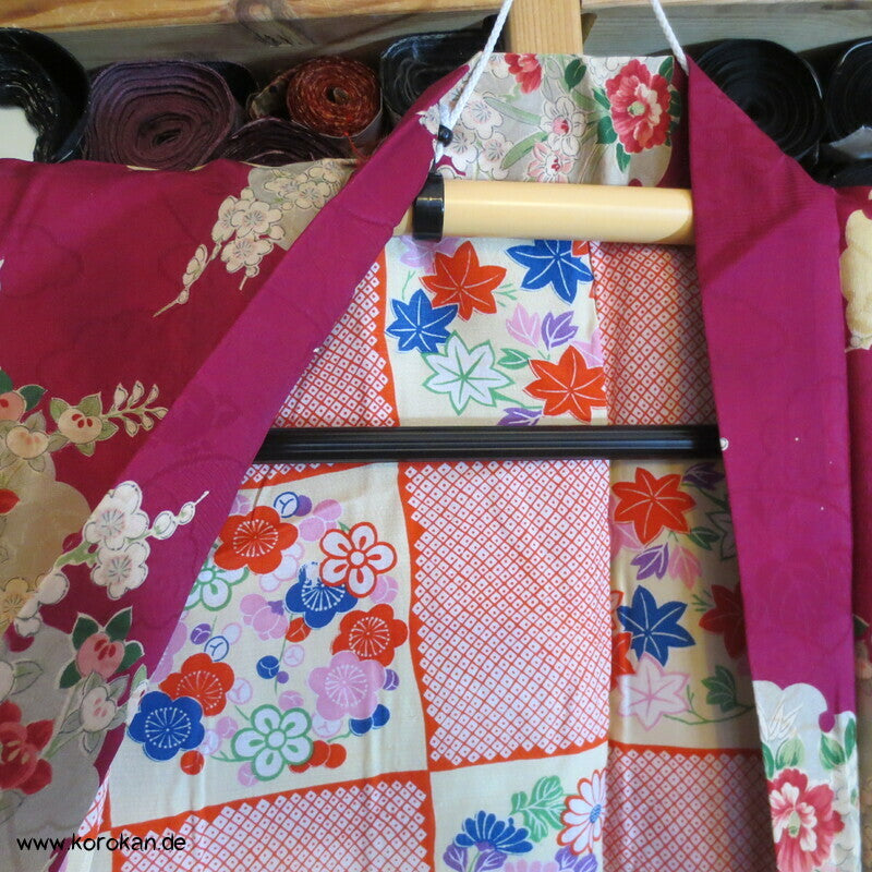 Schneeflocken auf pink Haori Kimono Jacke Blüten Seidendamast