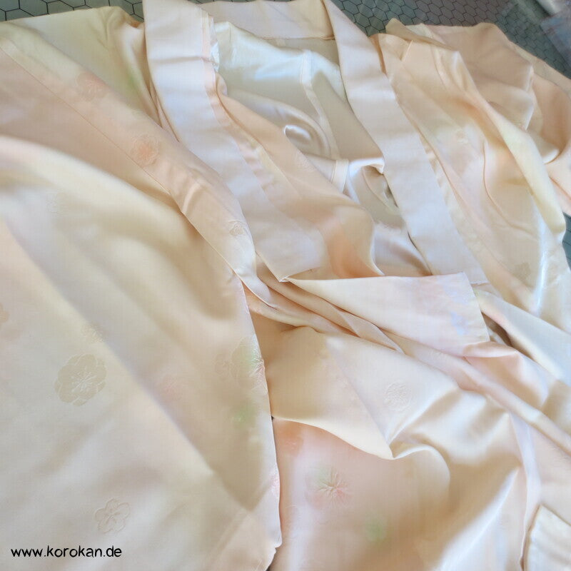 Ume Blüten Shibori Elemente Seidendamast Juban Unterkimono, wie neu