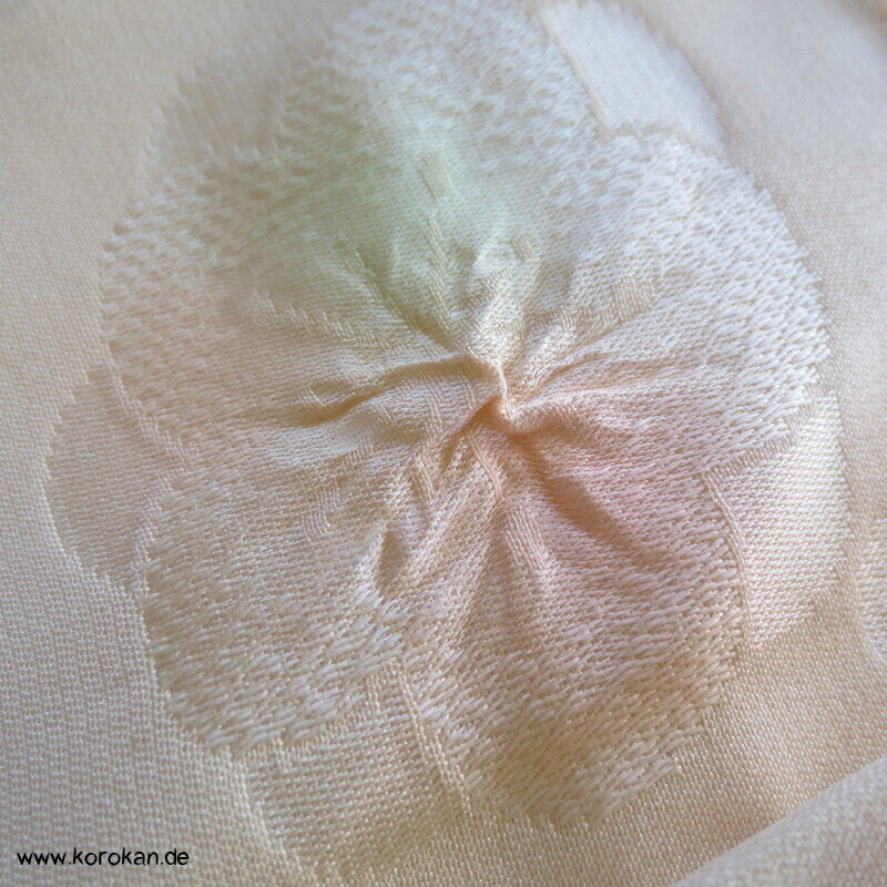 Ume Blüten Shibori Elemente Seidendamast Juban Unterkimono, wie neu