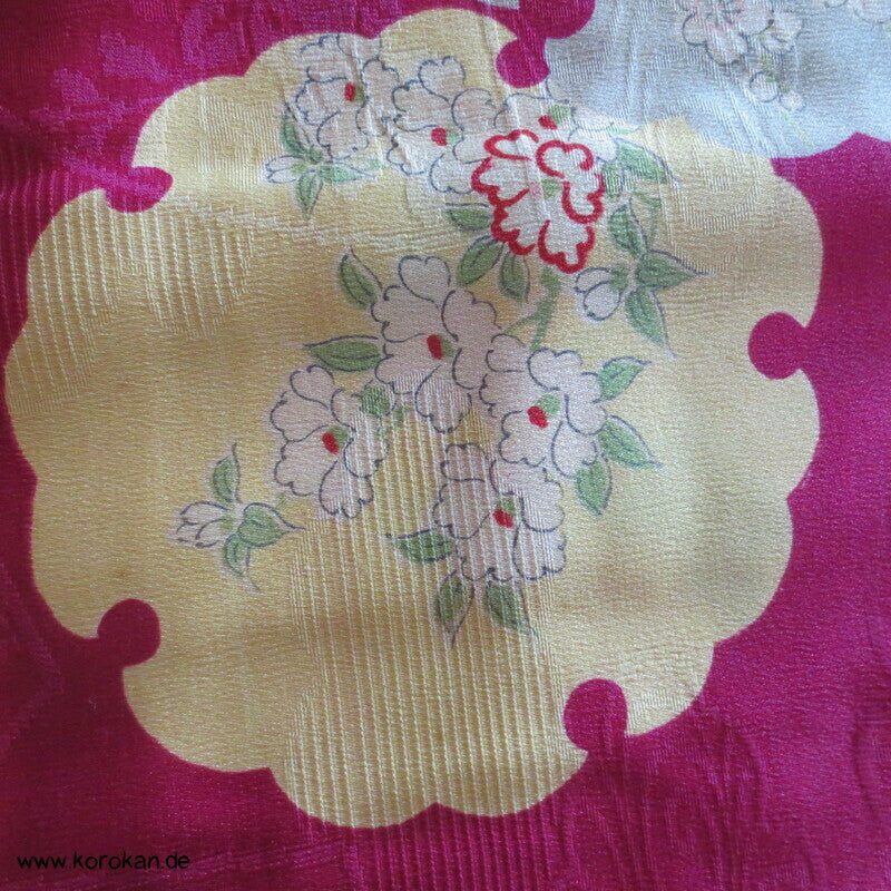 Schneeflocken auf pink Haori Kimono Jacke Blüten Seidendamast