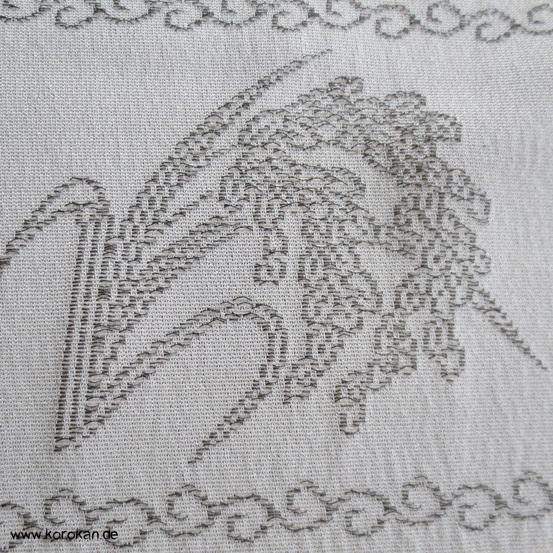 Chrysanthemensträuße, zartfarbig Kimono Seidendamast Stoffrolle