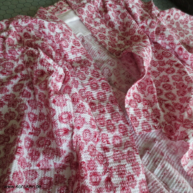 Nemaki Schlaf Kimono, Wappendruck rot
