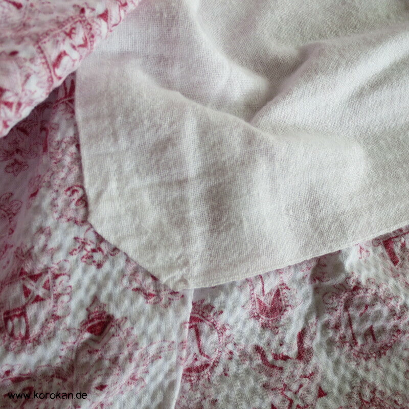 Nemaki Schlaf Kimono, Wappendruck rot